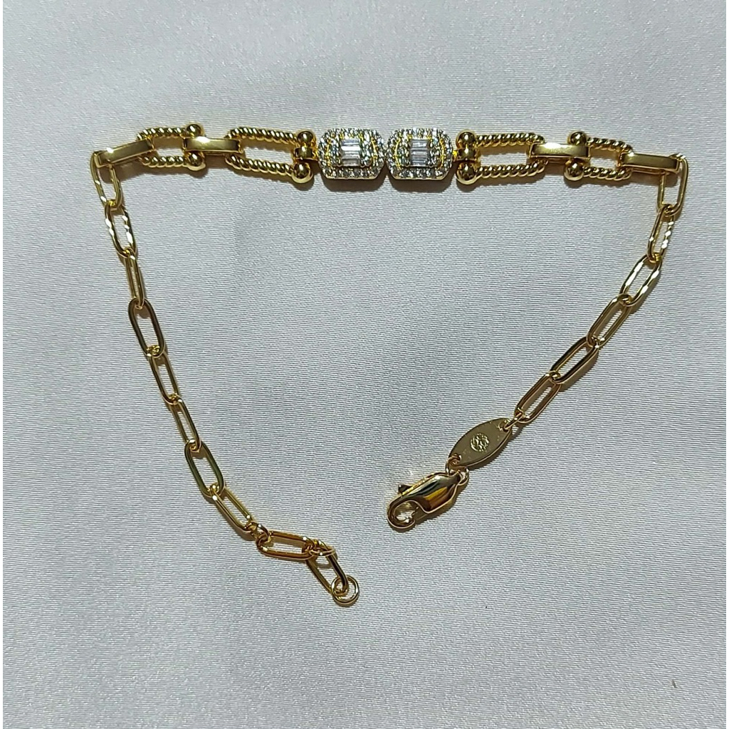 Diamond-Accented Paperclip Bracelet | Adjustable up to 20cm | 18K Yellow Gold Setting product photo 3