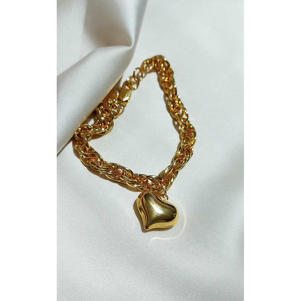 Chunky Tauco Chain Bracelet with Heart Charm | 7–7.5 Inches | Yellow Gold Setting product photo 3