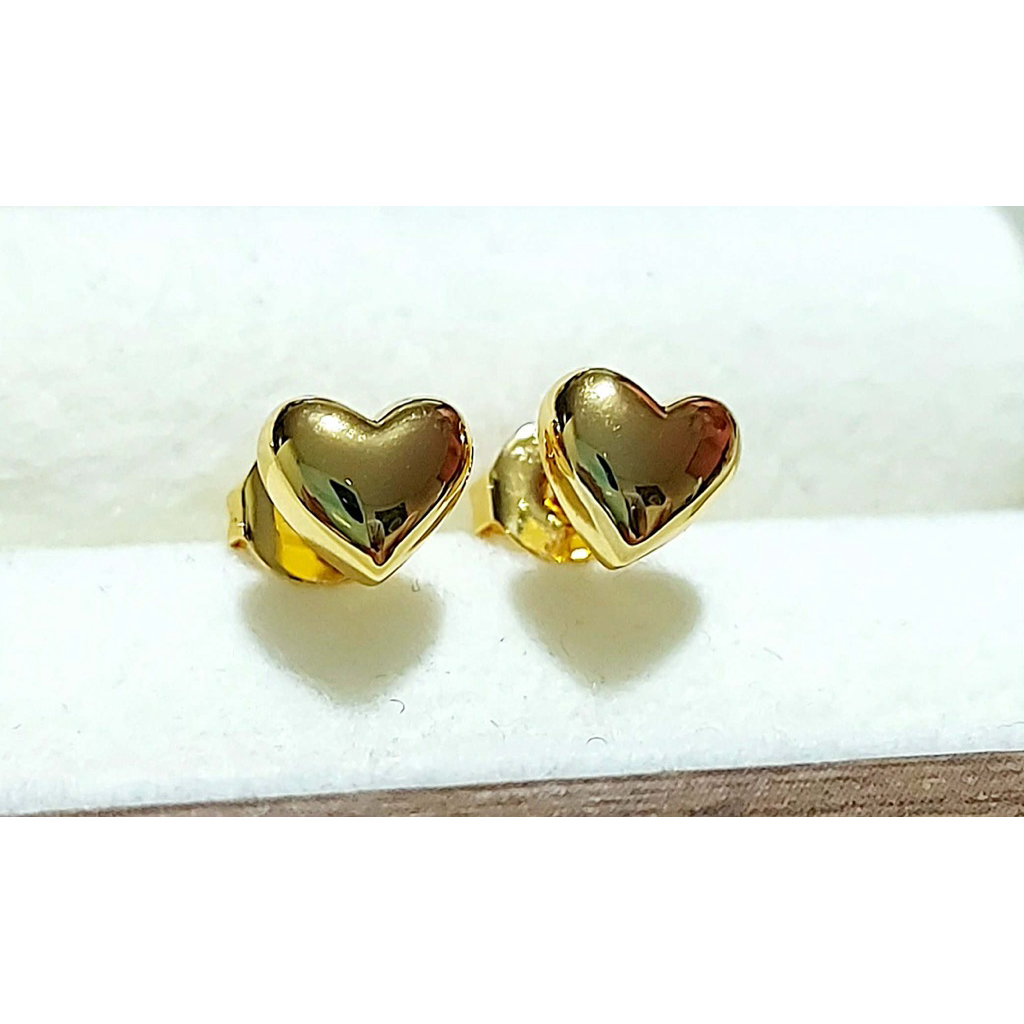 Ivana Puffy Heart Stud Earrings | Yellow Gold Setting product photo 2