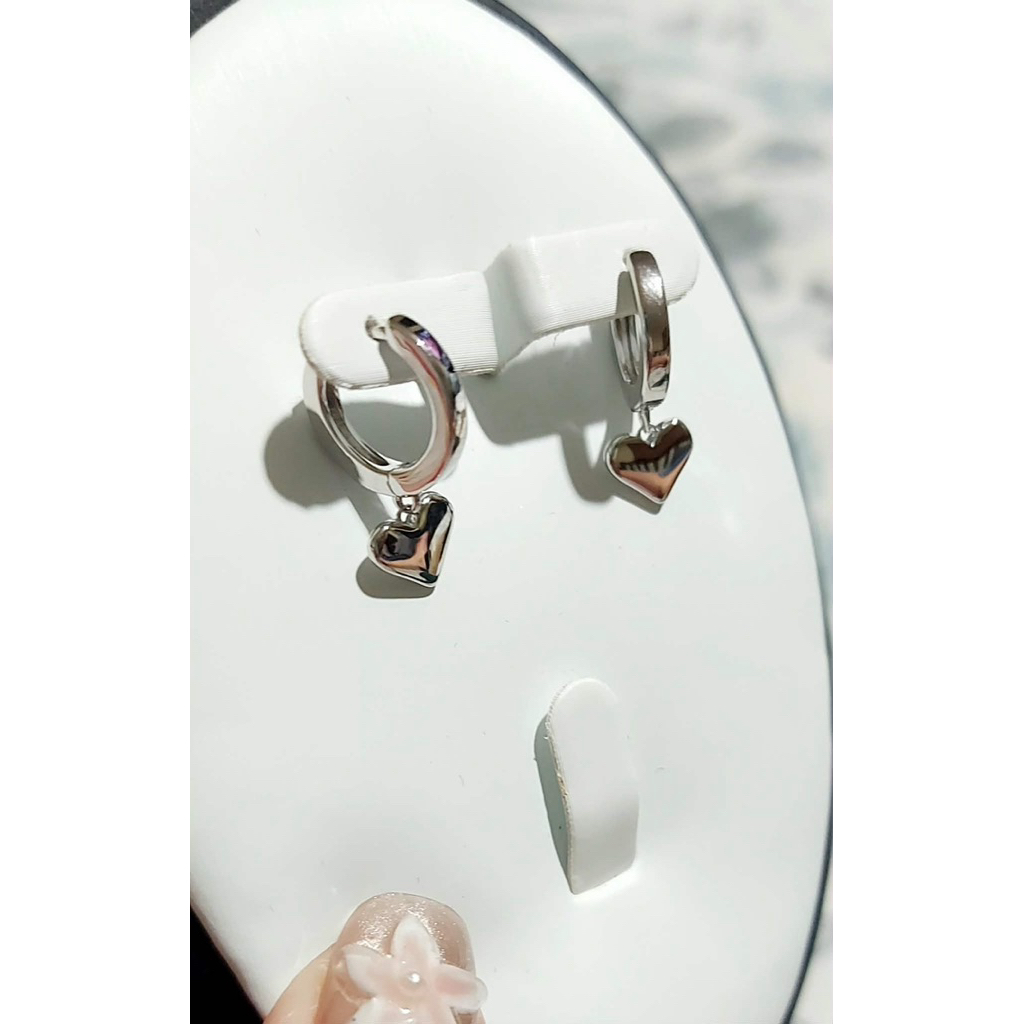 Heart Dangling Loop Earrings in Platinum Setting | Elegant Drop Earrings