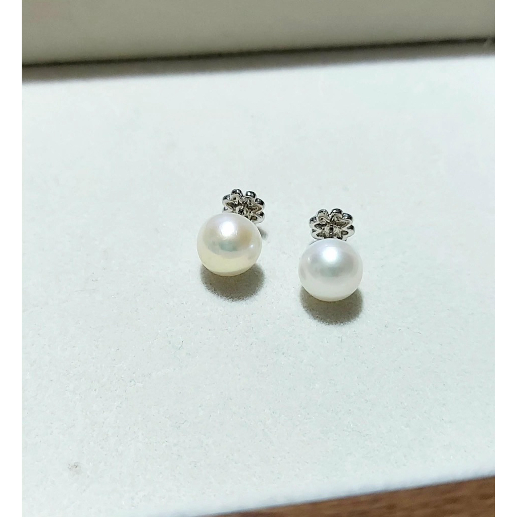 Clover Inspired Pearl Earrings – Platinum Vermeil (Reversible Style) product photo 4