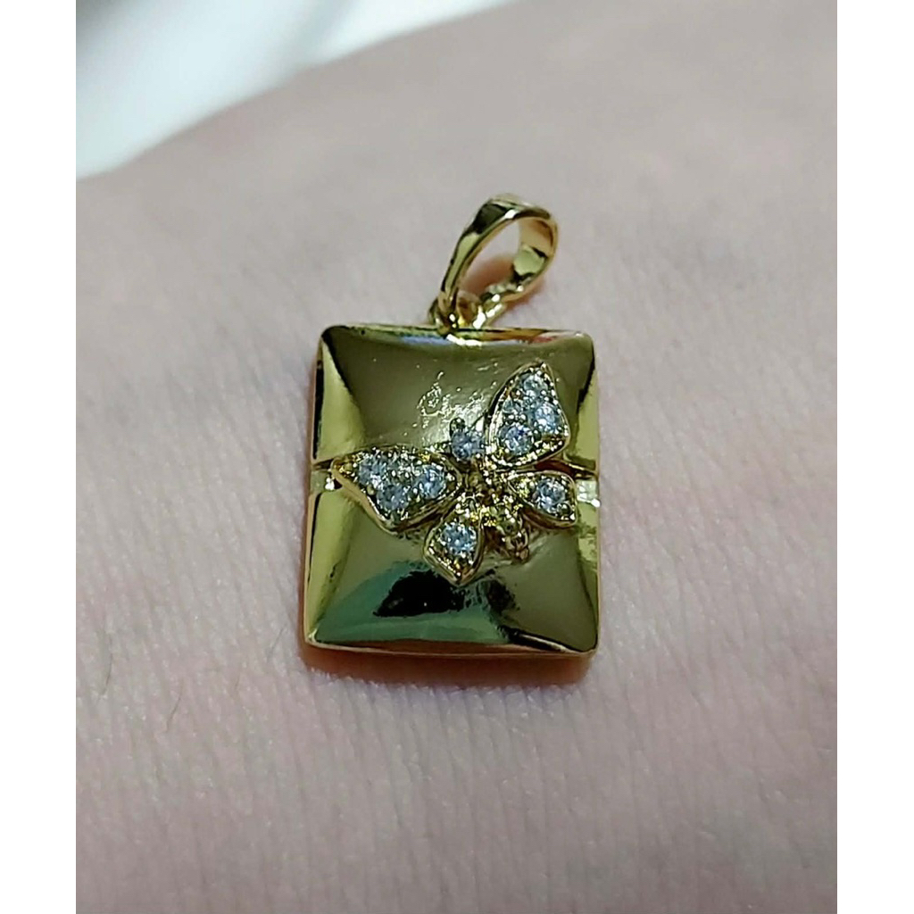 Butterfly Tag Pendant | Yellow Gold Setting product photo 3
