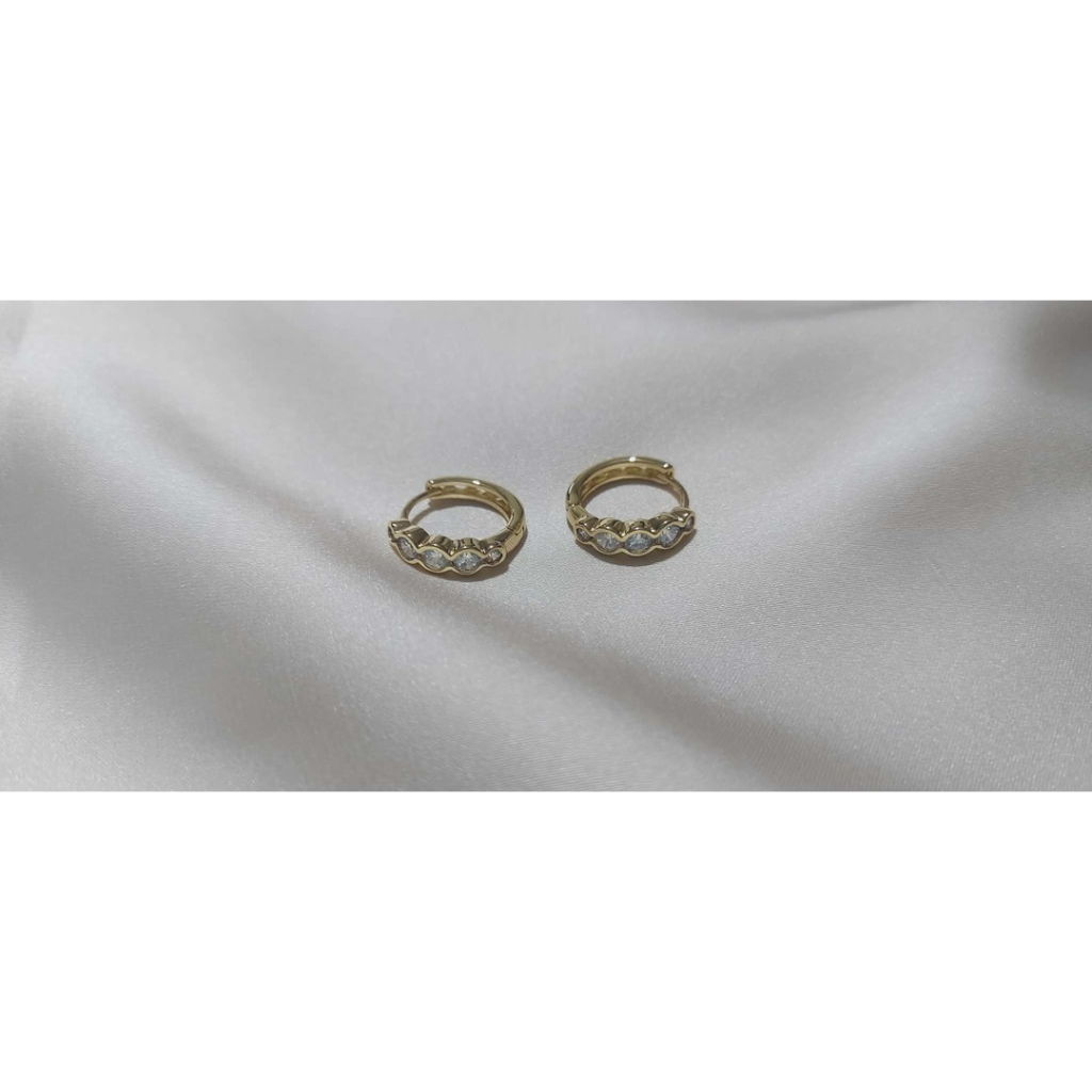 Diamond-Accented Huggie Hoop Earrings | Yellow Gold product photo 4