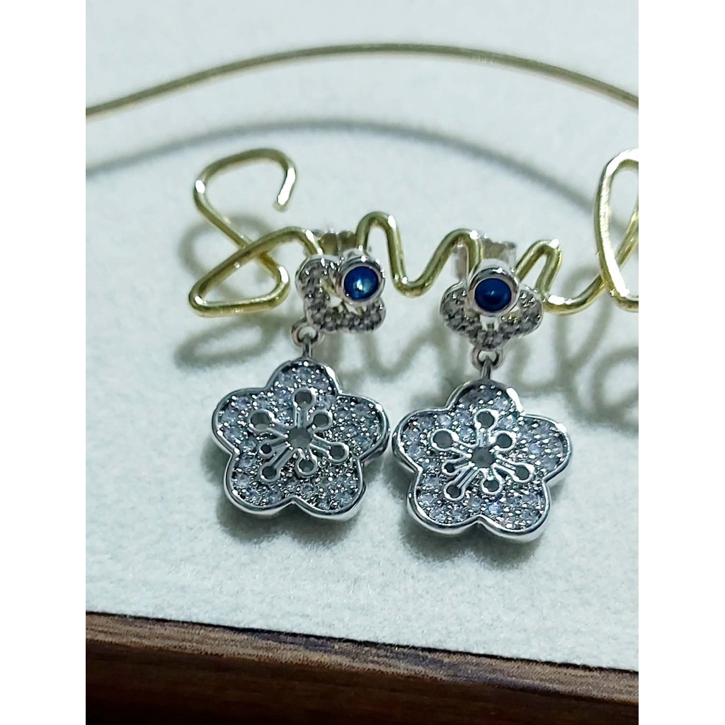 VCA-Inspired Drop Stud Earrings product photo 1