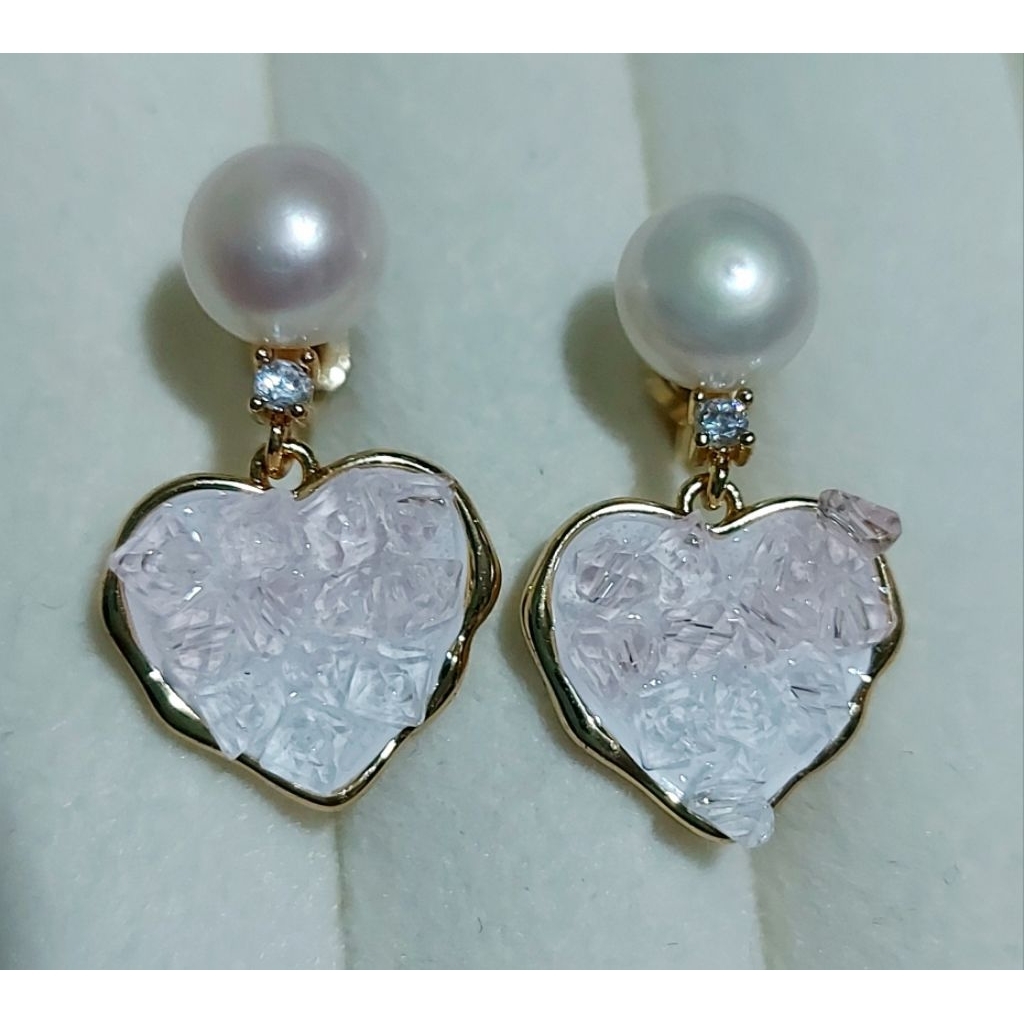 Pearl and Heart Drop Earring yg. product photo 1