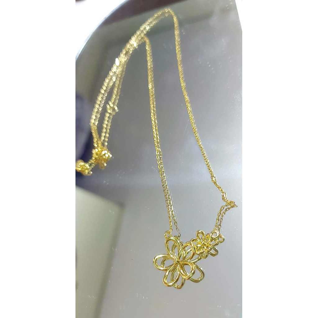 Open Flower Centered Necklace in Yellow Gold Setting | Adjustable 16–18 Inches product photo 2