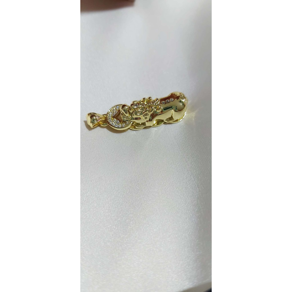 Elegant Pi Yao with Coin Pendant | Pavé Diamond Accents | Yellow Gold Setting product photo 2