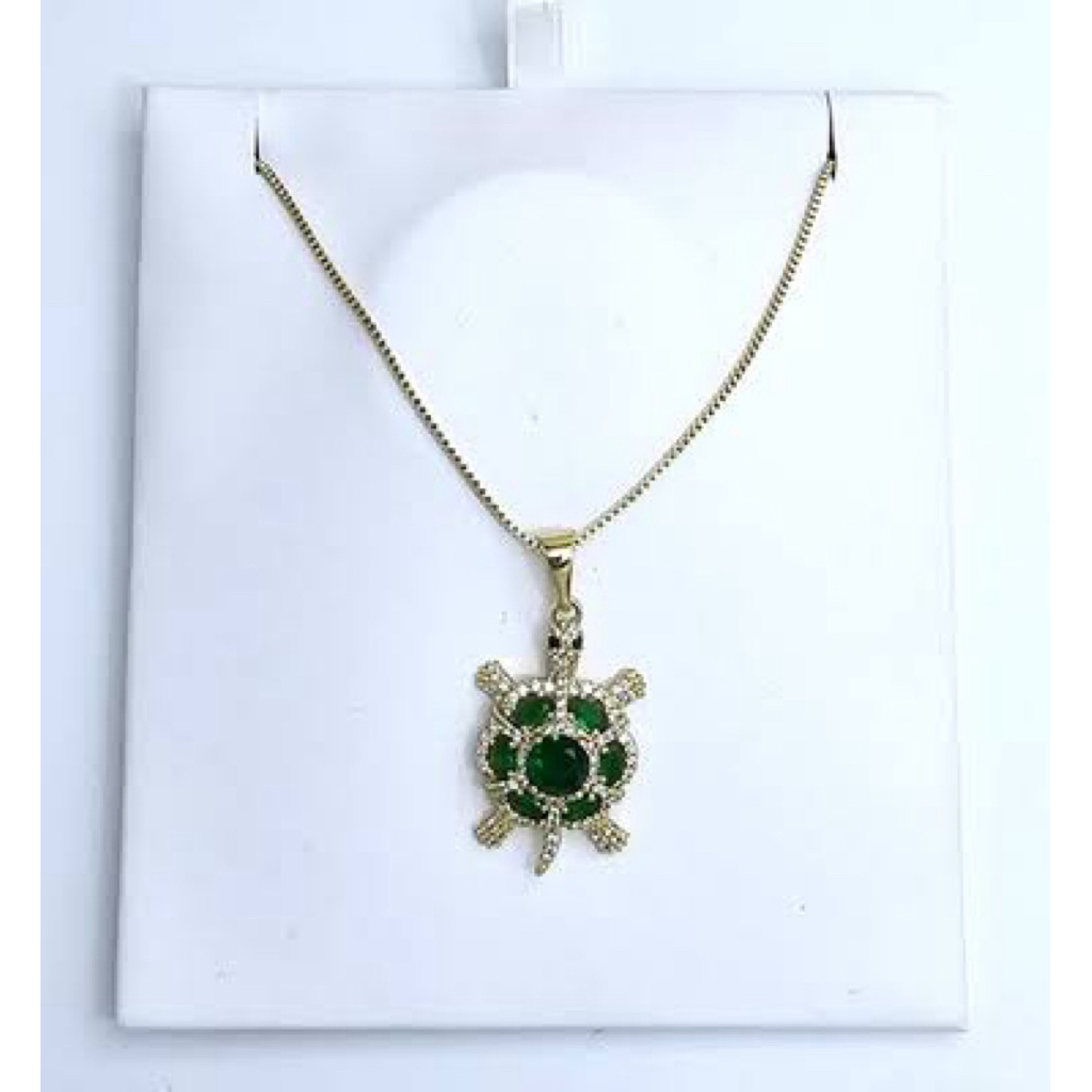 Emerald Turtle Pendant | Diamond Accent in Champagne Gold Setting product photo 4