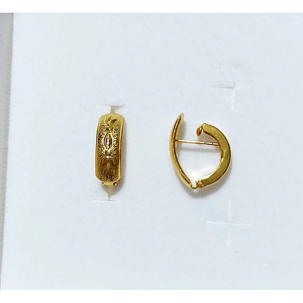 Simple Textured Clip Earrings