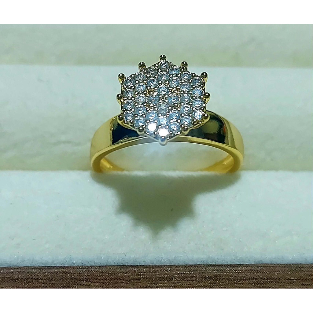 Diamond Cluster Halo Ring – Yellow Gold (Size 8) product photo 2