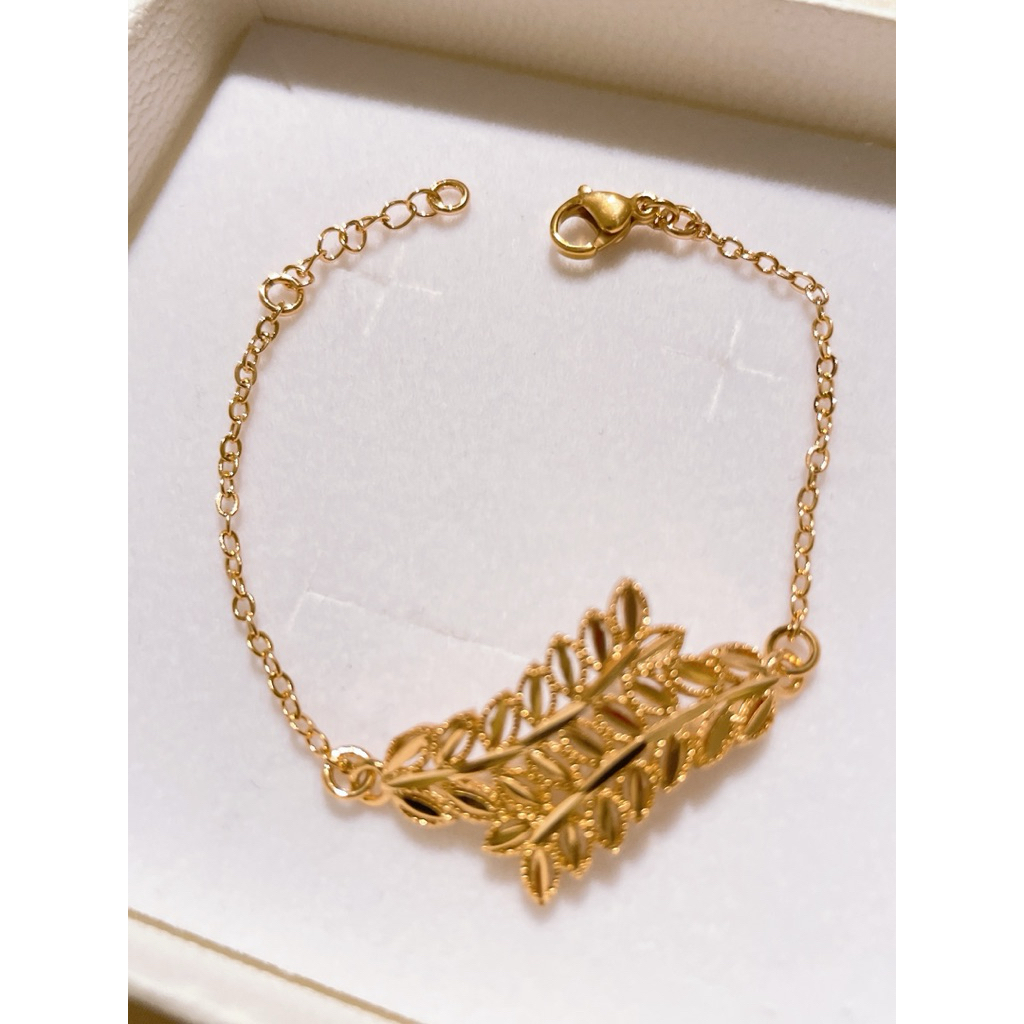 Feather Leaf Bracelet Champagne Color product photo 4