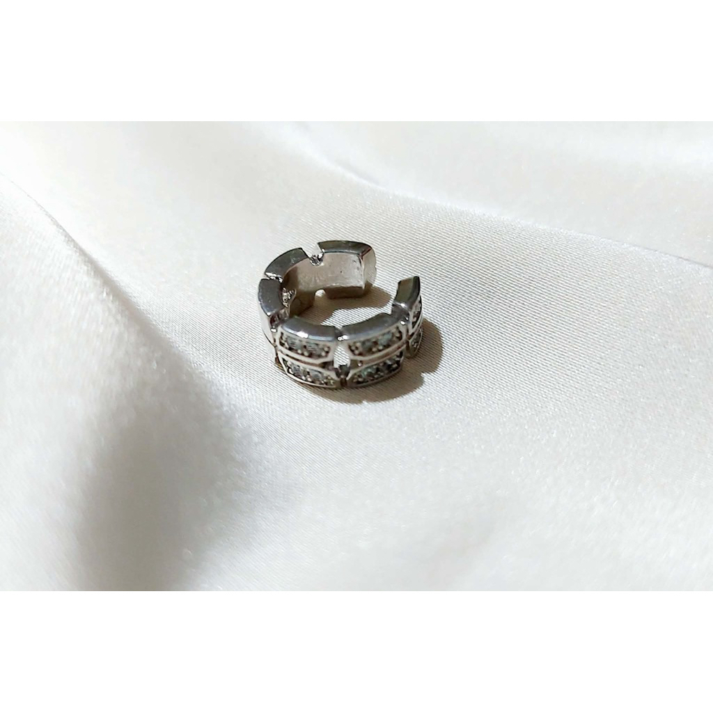 Ear Cuff with Diamond Accent product photo 3