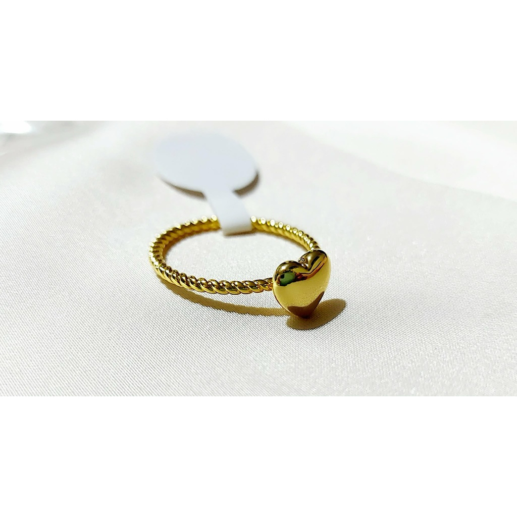 Thin Twisted Ring with Heart Center s8 product photo 4