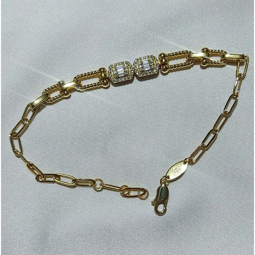 Diamond-Accented Paperclip Bracelet | Adjustable up to 20cm | 18K Yellow Gold Setting product photo 1