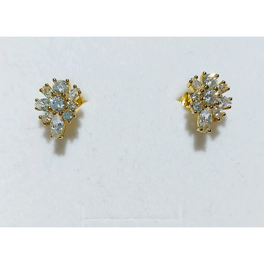 Diamond Cluster Stud Earrings product photo 1