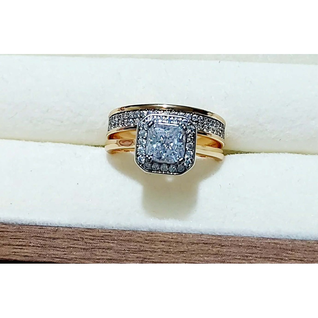 Double Ring with Diamond Accents – Champagne Setting product photo 1