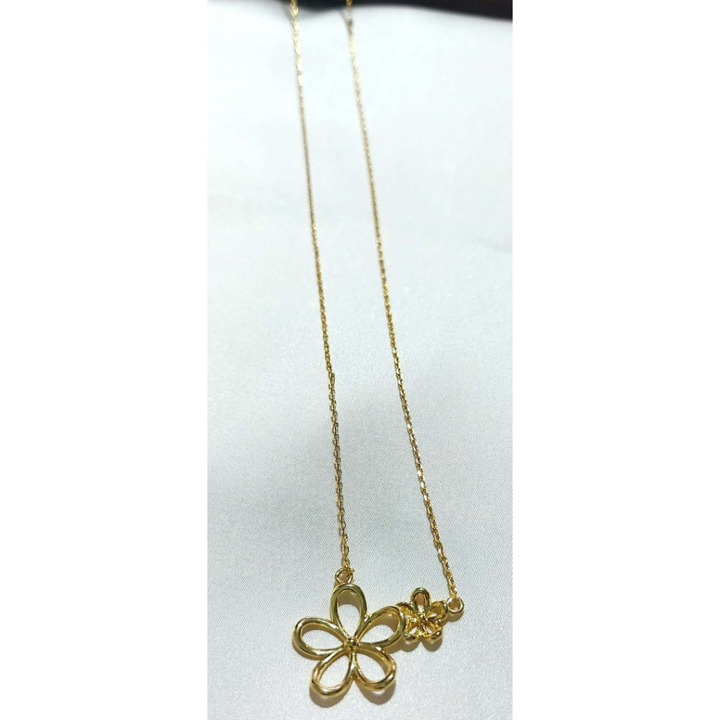 Open Flower Centered Necklace in Yellow Gold Setting | Adjustable 16–18 Inches