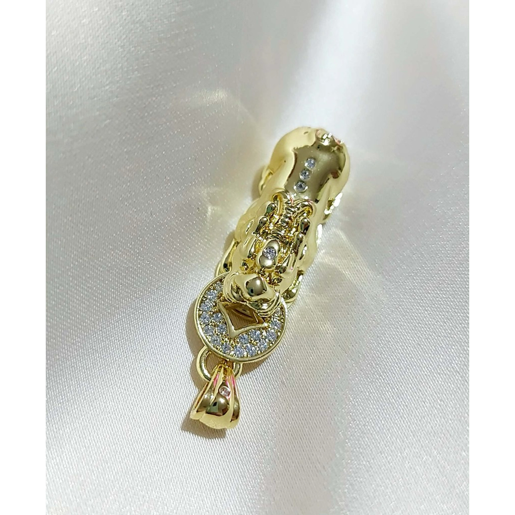 Elegant Pi Yao with Coin Pendant | Pavé Diamond Accents | Yellow Gold Setting product photo 5