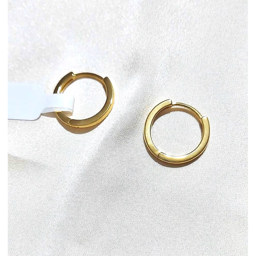 Medium Thin Loop Earrings product photo 4