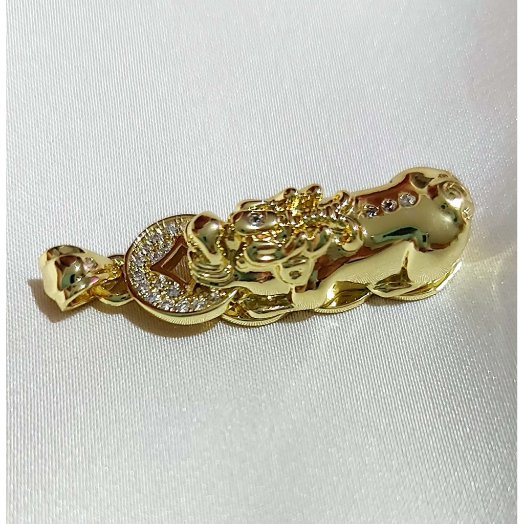 Elegant Pi Yao with Coin Pendant | Pavé Diamond Accents | Yellow Gold Setting product photo 4