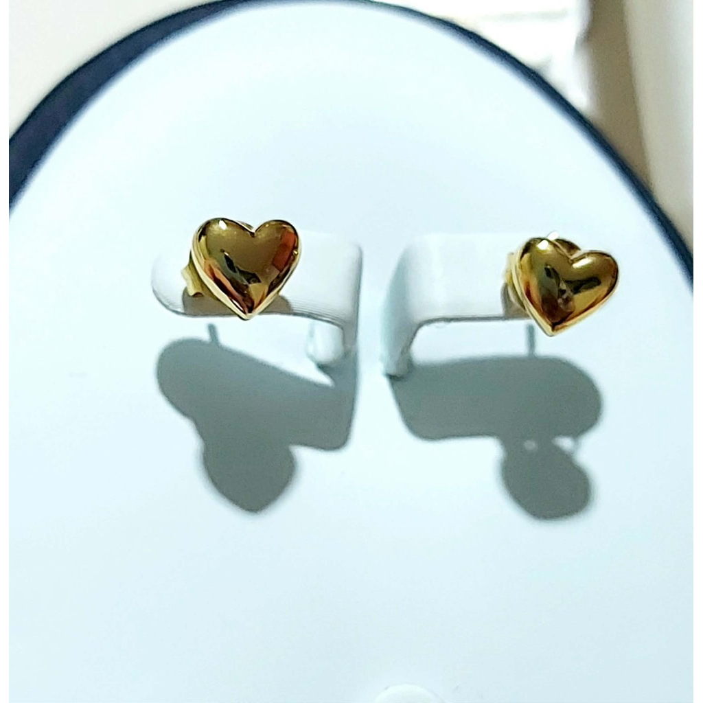 Ivana Puffy Heart Stud Earrings | Yellow Gold Setting product photo 5