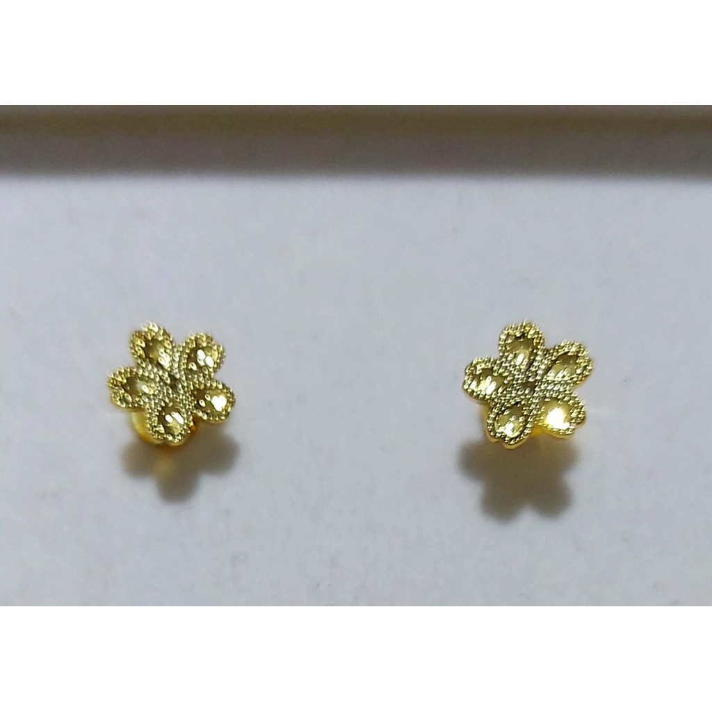 Filigree Flower Stud Earrings | Yellow Gold Setting product photo 4