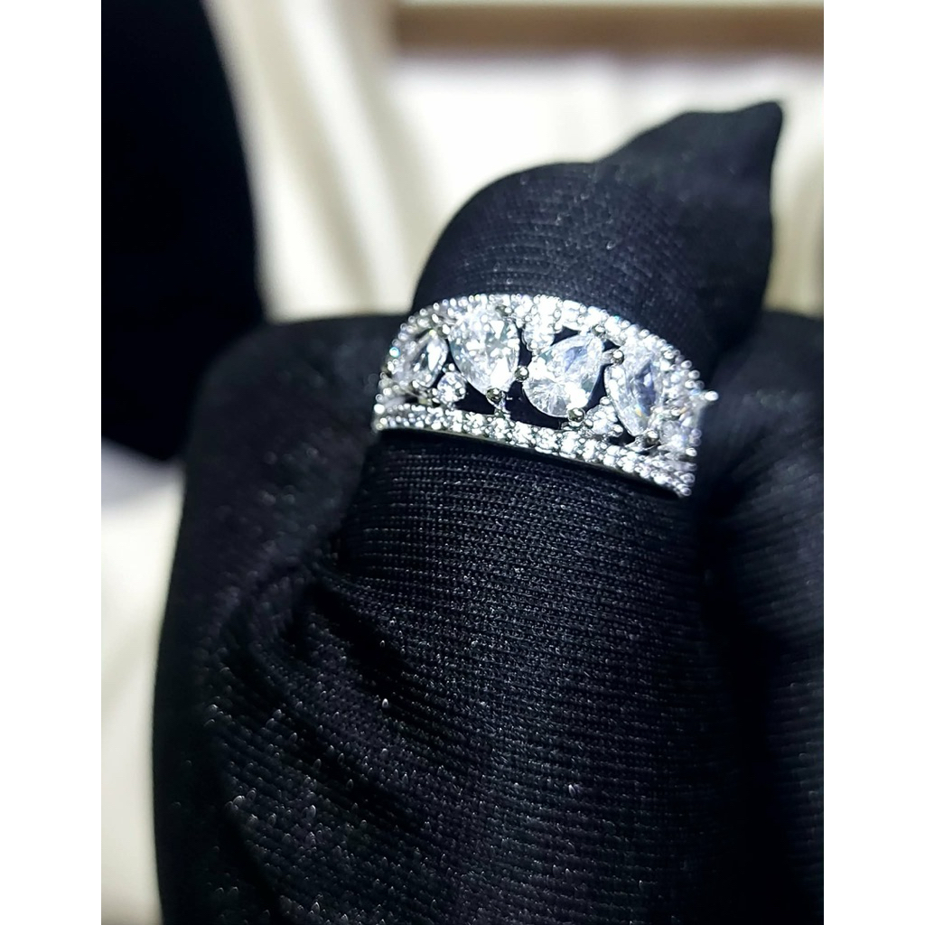 Power Statement Ring | Laboratory-Inspired Diamond Stone | Platinum Setting | Size 8 product photo 1