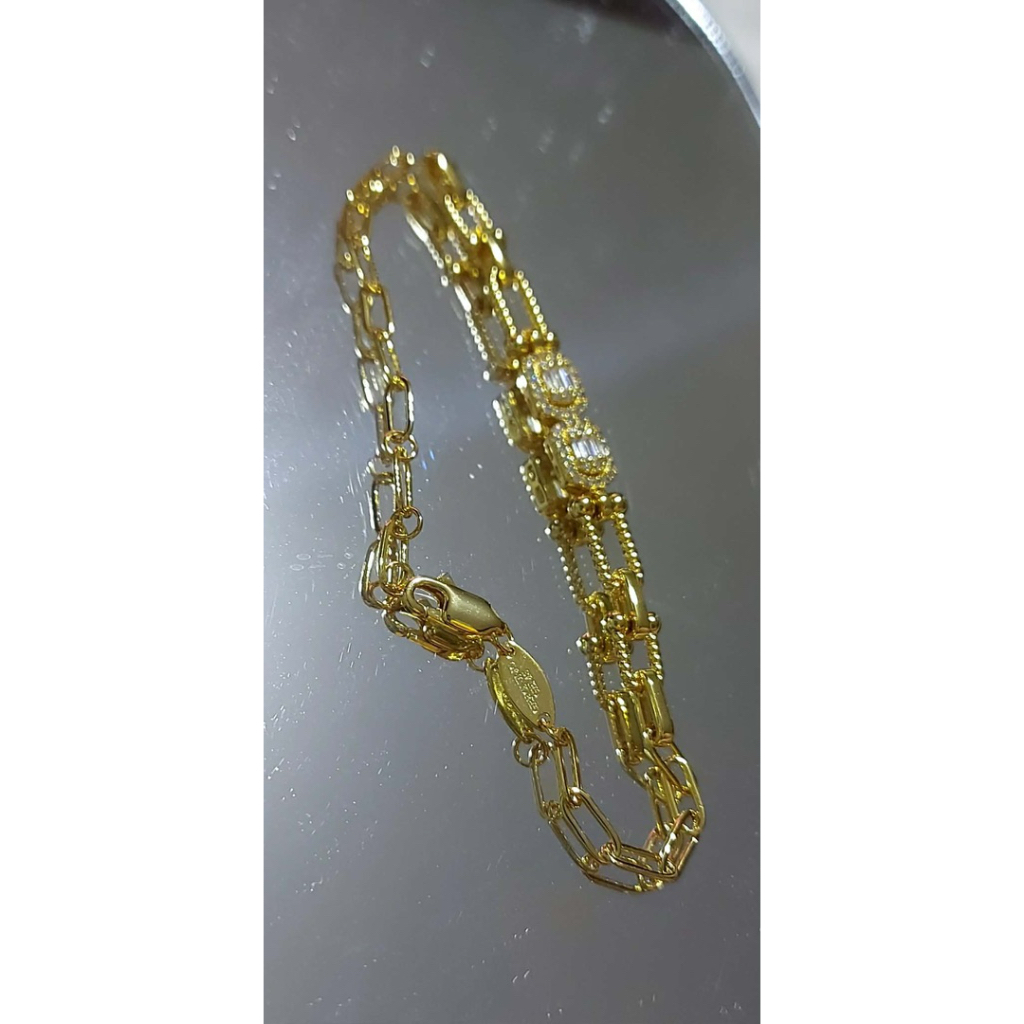 Diamond-Accented Paperclip Bracelet | Adjustable up to 20cm | 18K Yellow Gold Setting product photo 4