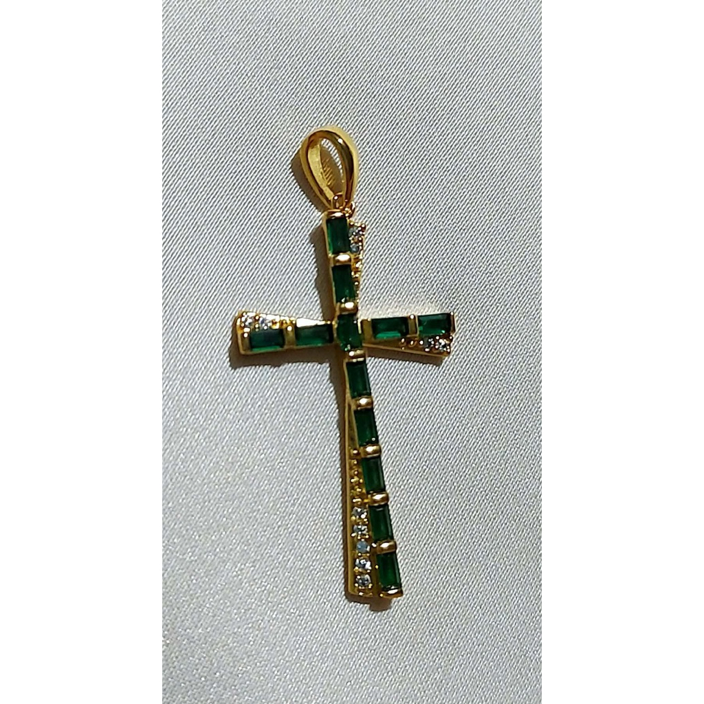 Emerald Cross Pendant | Yellow Gold Setting product photo 3