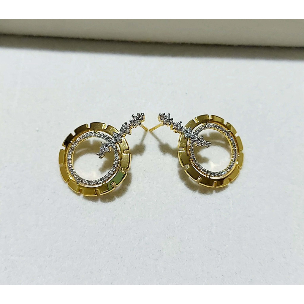 Unique Round Hoop Earrings with Diamond product photo 4
