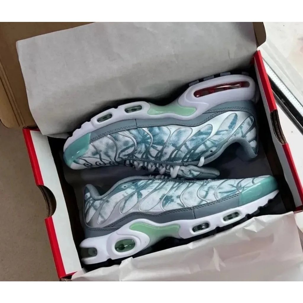 Sinmy Top Quality Airmax Plus TN Running Shoes For Women Men WIth Double Box Free Socks - Image 8
