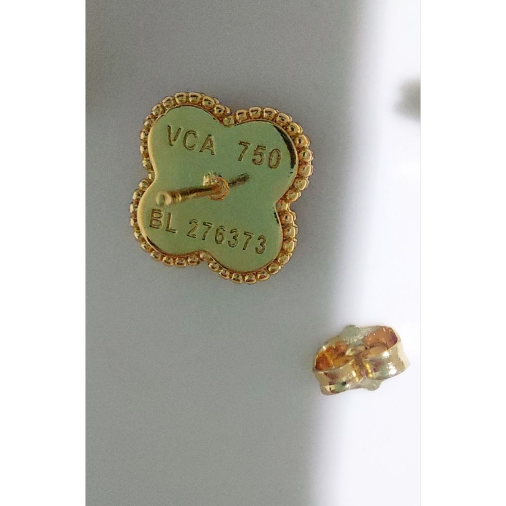Clover Stud Earrings 15mm product photo 5