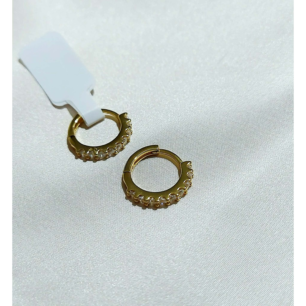 Small Loop with Diamond Earrings product photo 4