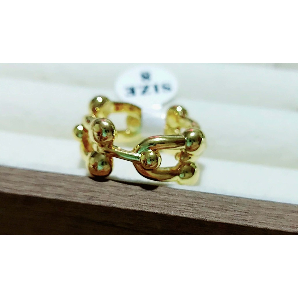 Tiff Hardware–Inspired Ring – Yellow Gold (Size 8)