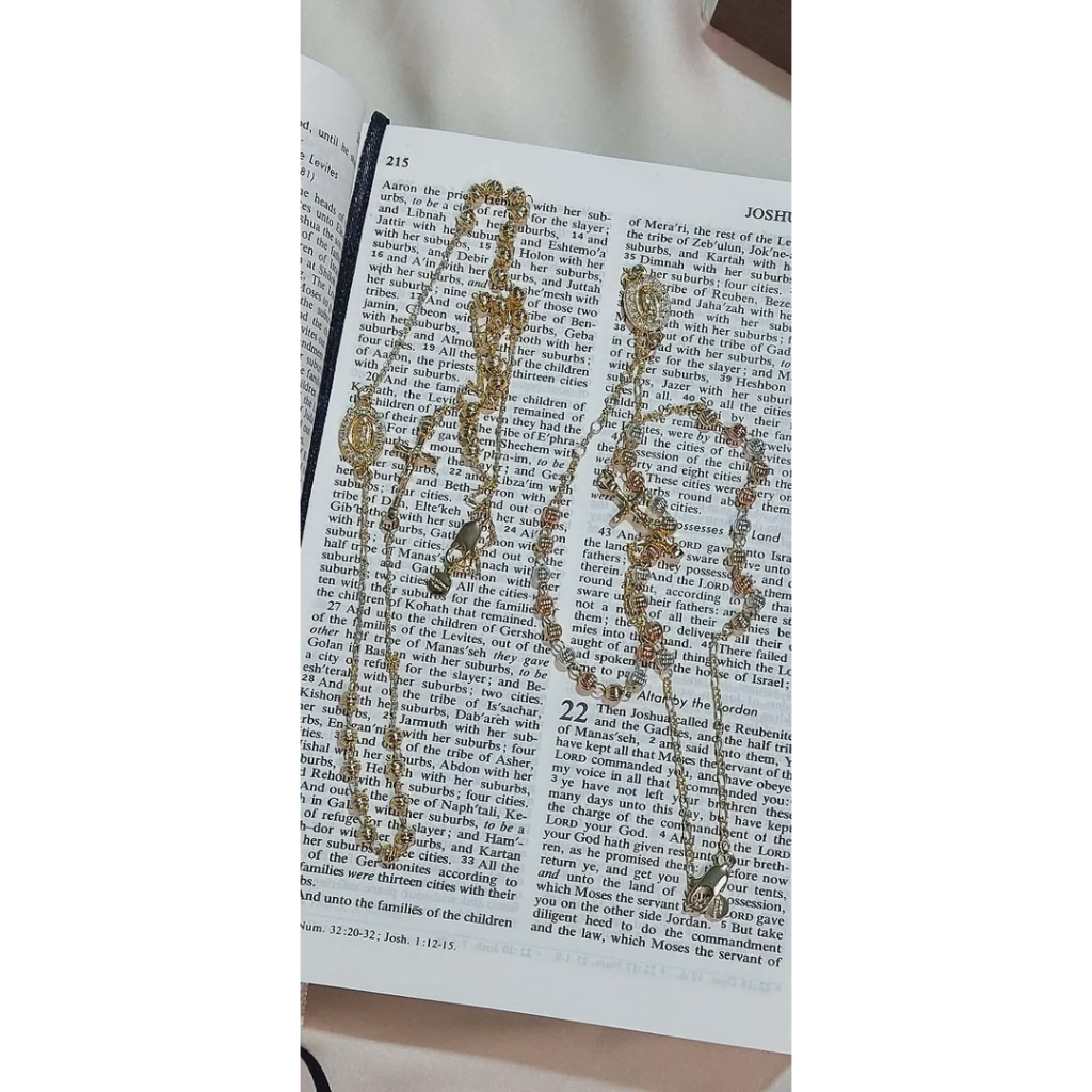 Rosary Necklace with Mother Mary & Crucifix | Tricolor & Yellow Gold Setting product photo 4