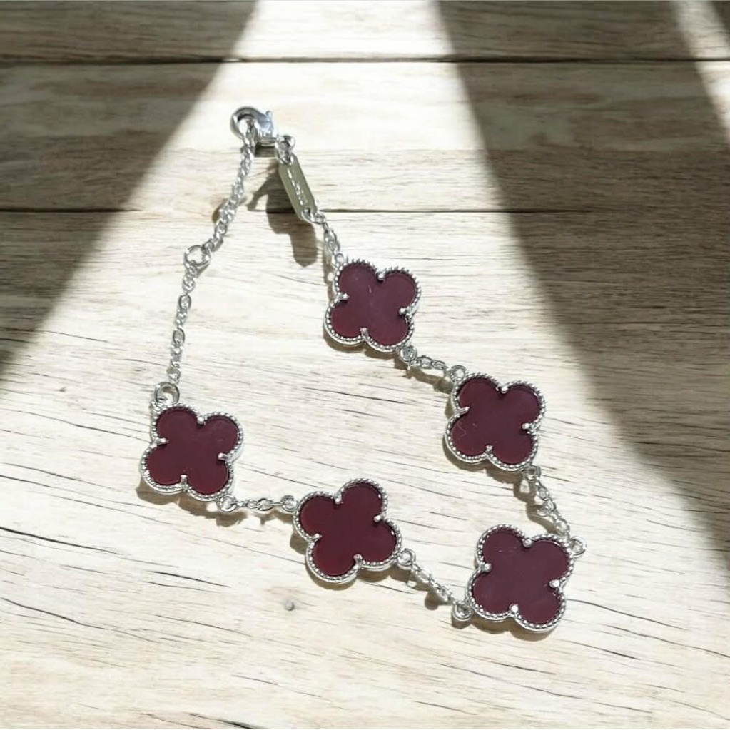 Clover leaf Maroon VC@ Bracelet product photo 1