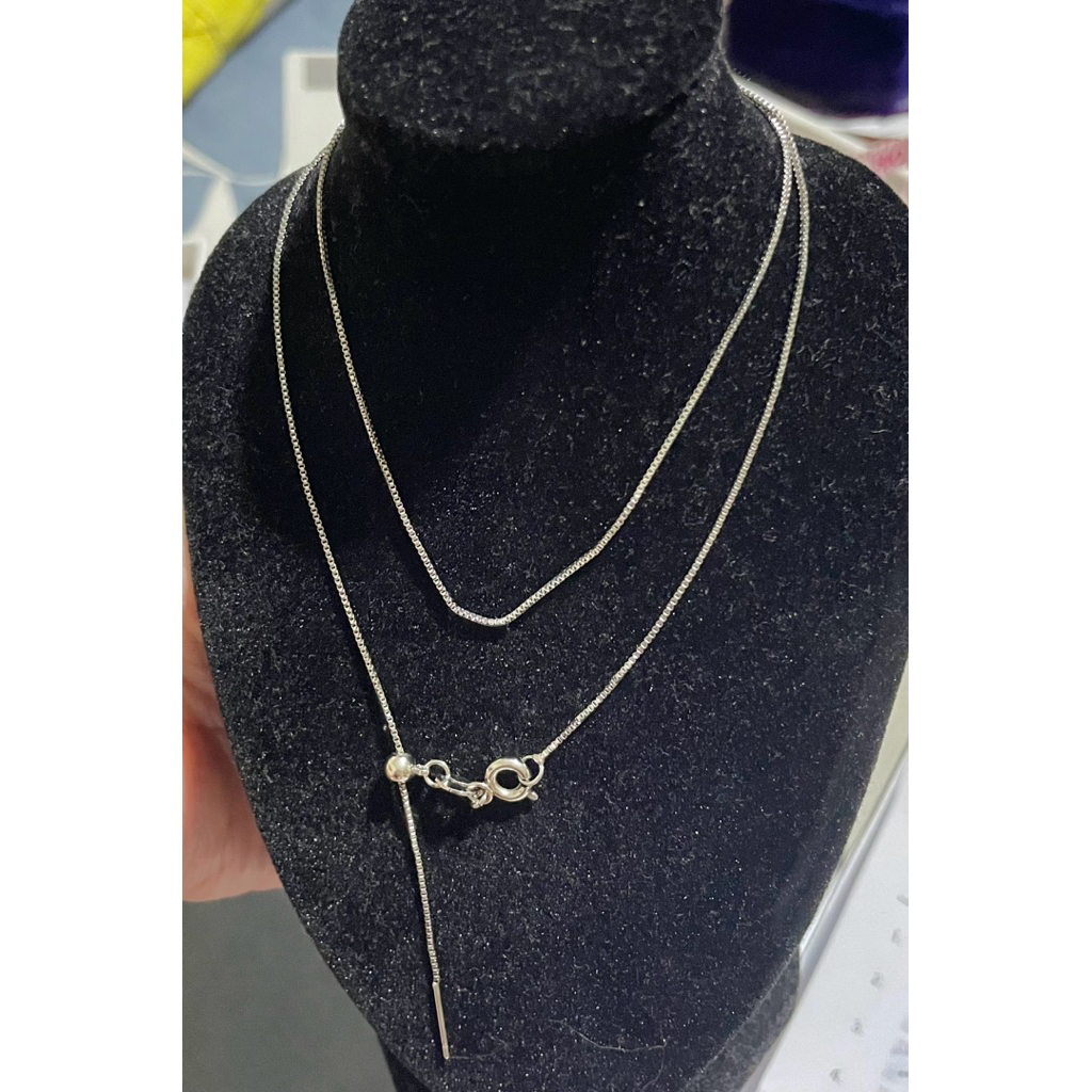 Adjustable Thin Box Chain Necklace | Platinum Setting product photo 3