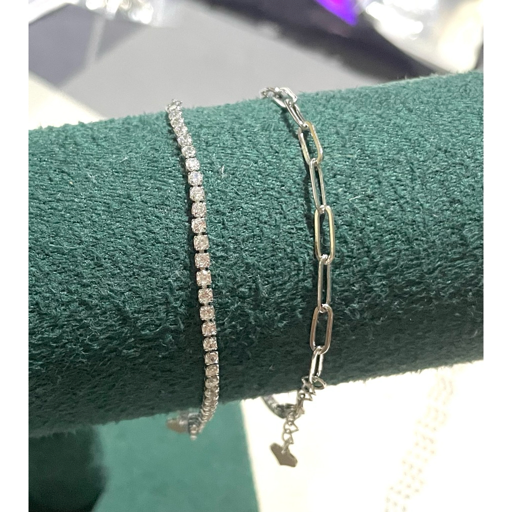 Half Paperclip half tennis bracelet w/ dia accents. product photo 1