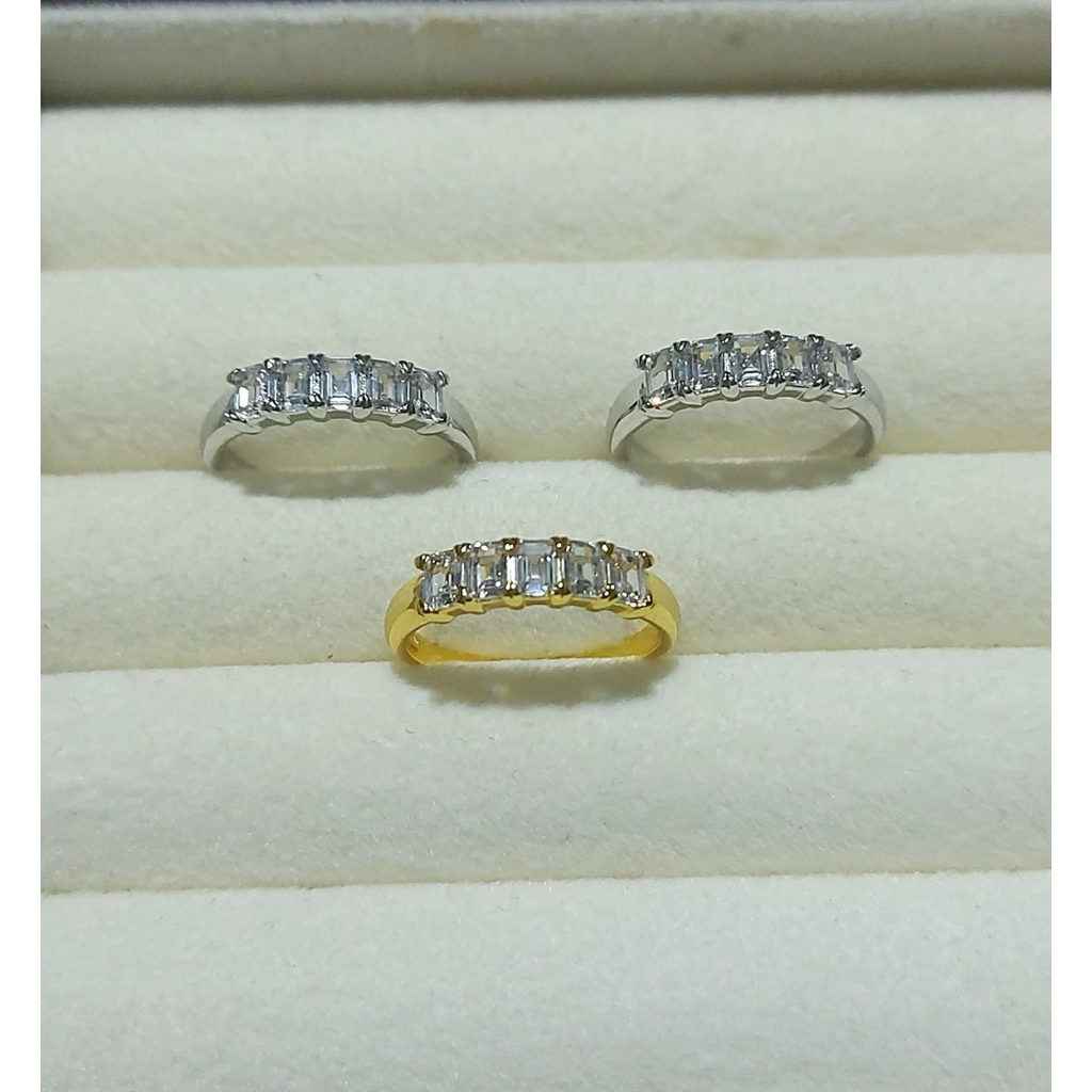 Emerald-Cut 5 Stone Ring | Lab Grown Diamond Design s8 product photo 1