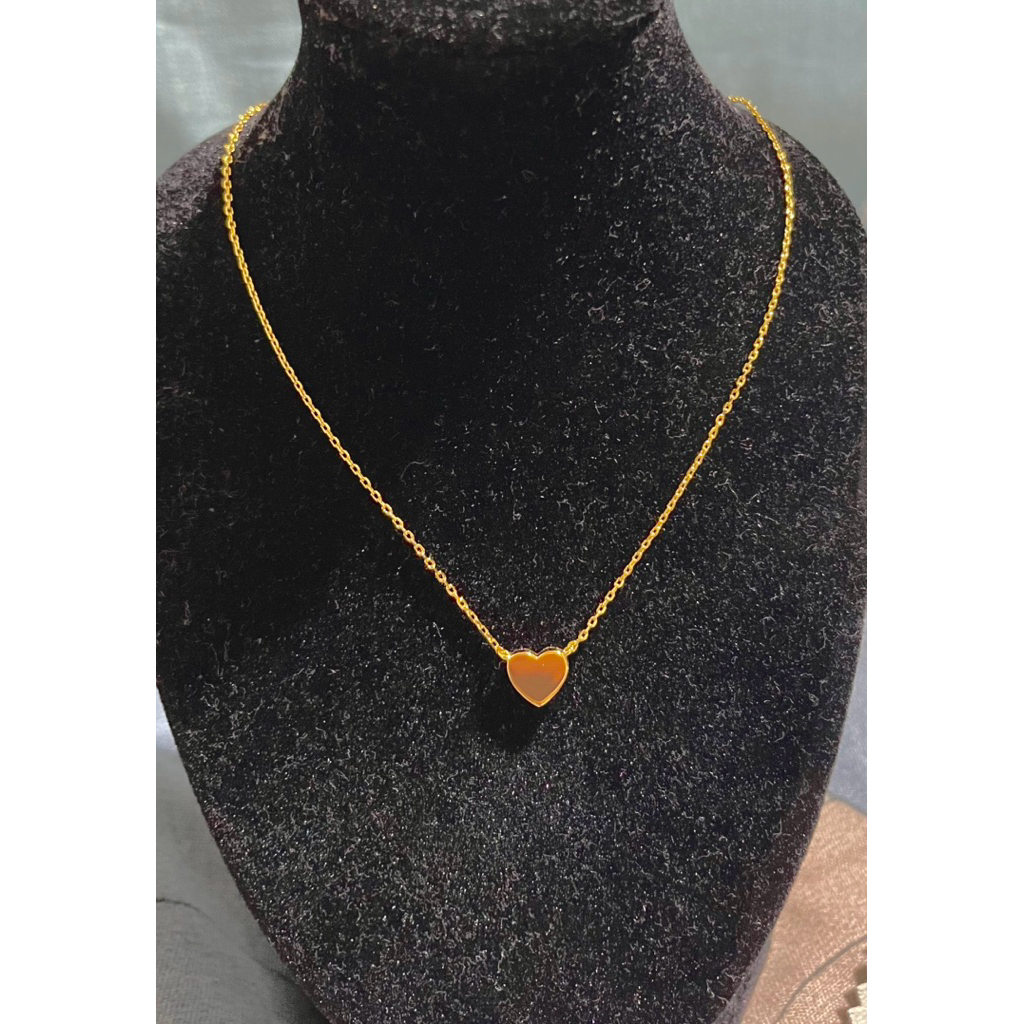 Minimalist Flat Heart Necklace | Yellow Gold Setting product photo 4