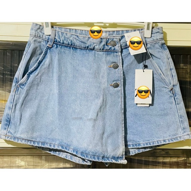 Denim Skort | Light Wash Blue | Button Detail | Size 30-31 product photo 3