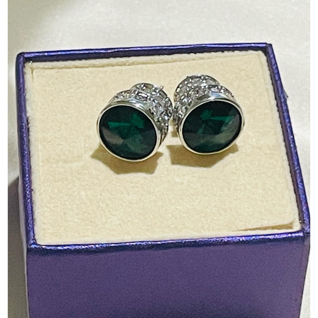 Emerald-Inspired Laboratory Gemstone Ring | Platinum Setting | Diamond Accents | Size 6 product photo 4