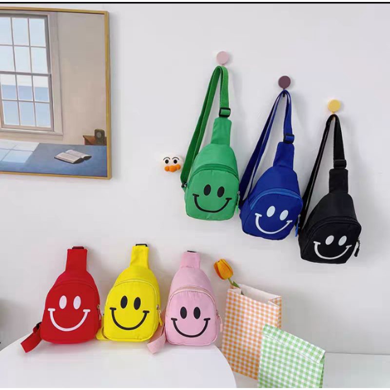 Guangzhou Super Cute Fashion Smiley Face Children'S Chest Bag Made In Guangzhou