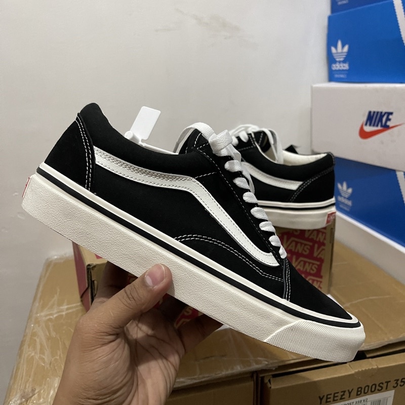 Vans Anaheim 36 Dx Old Skool Black/White (men and women) | Shopee ...