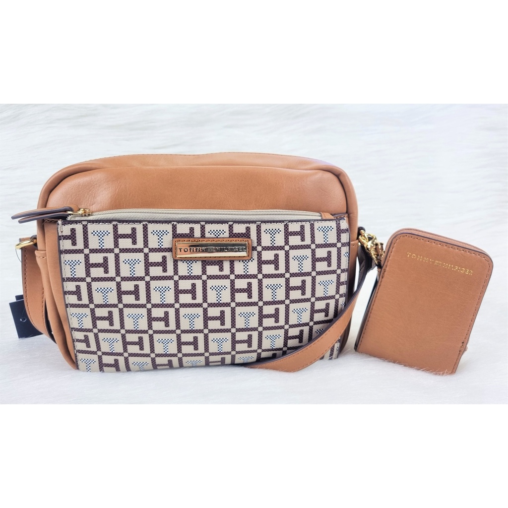 Tommy Hilfiger 69J4492 250 Naomi II Khaki Monogram Leather Ladies