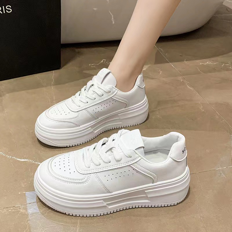 classic white sport shoe Fashion large size thick soled leisure student  sneakers Simple shoes for women | Shopee Philippines