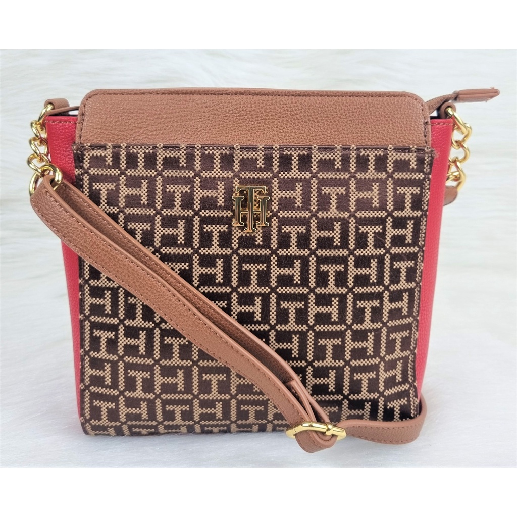 Tommy Hilfiger 69J6907 210 Antonella II Chestnut/Tannin/Red Monogram