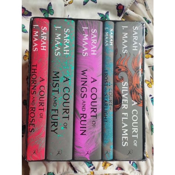 ACOTAR ( A Court of Thorns and Roses) HB boxset by Sarah J. Maas ...