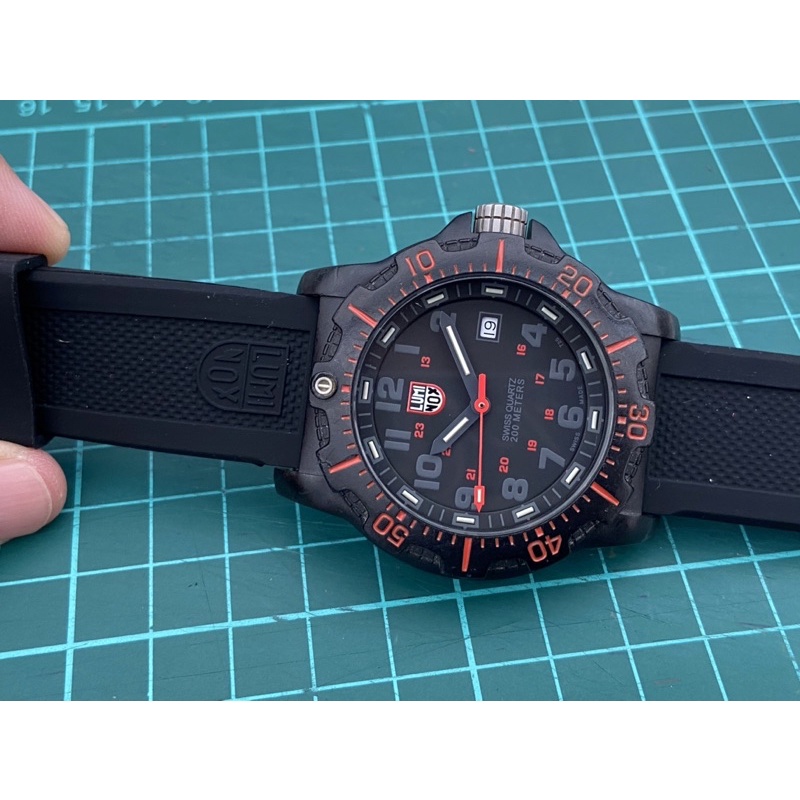 LUMINOX 8800 Black Red Used