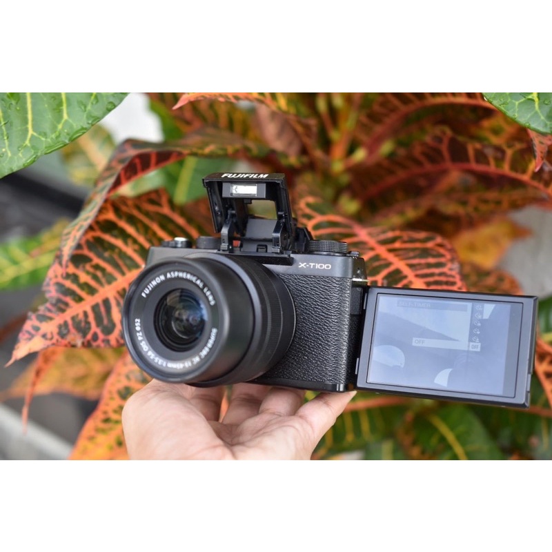 Fujifilm XT100 with 1545mm kit lens / Vlogging Camera USED Original